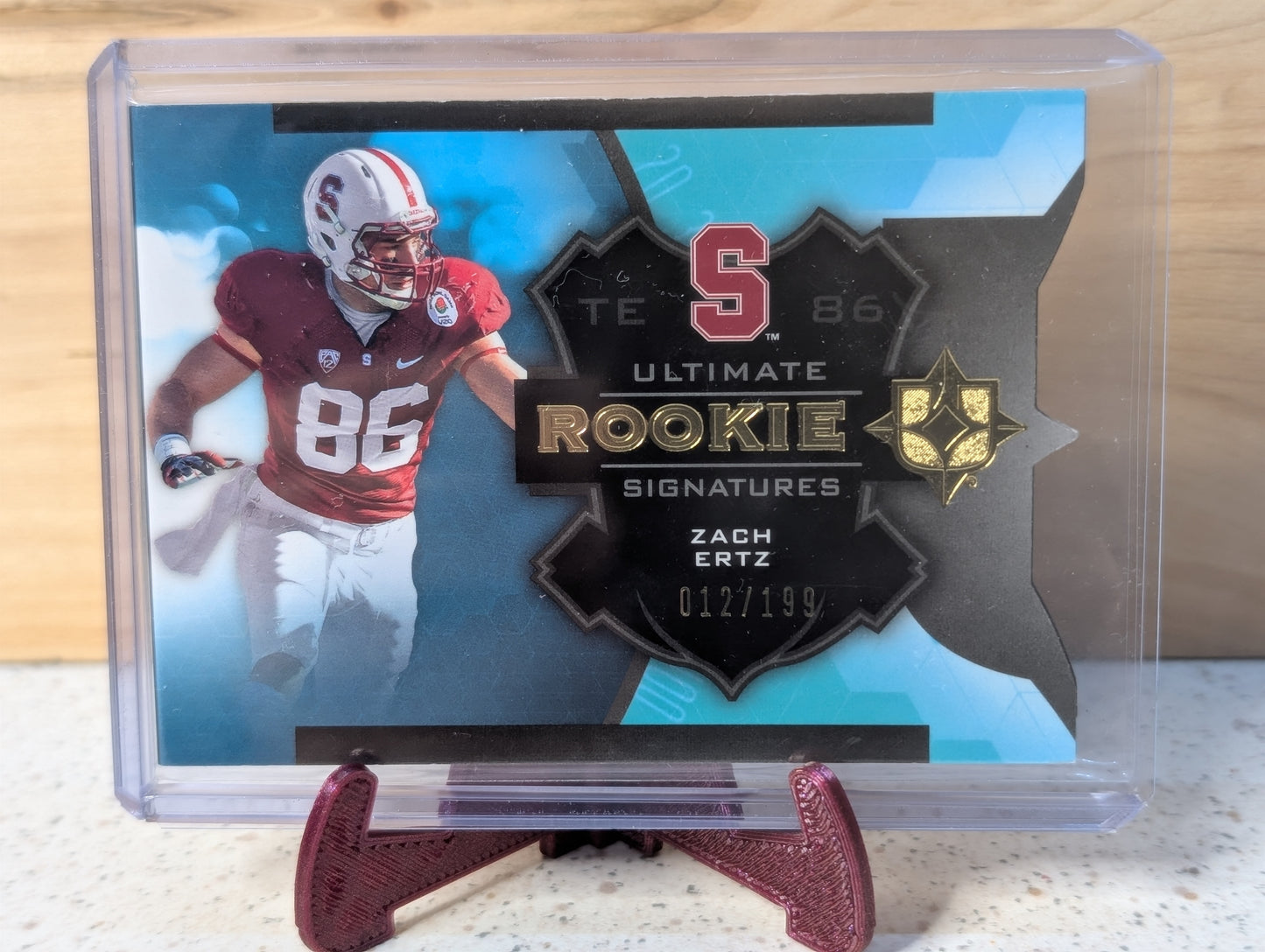 2013 UD Ultimate Collection Zach Ertz Rookie On Card Auto Autograph Booklet /199