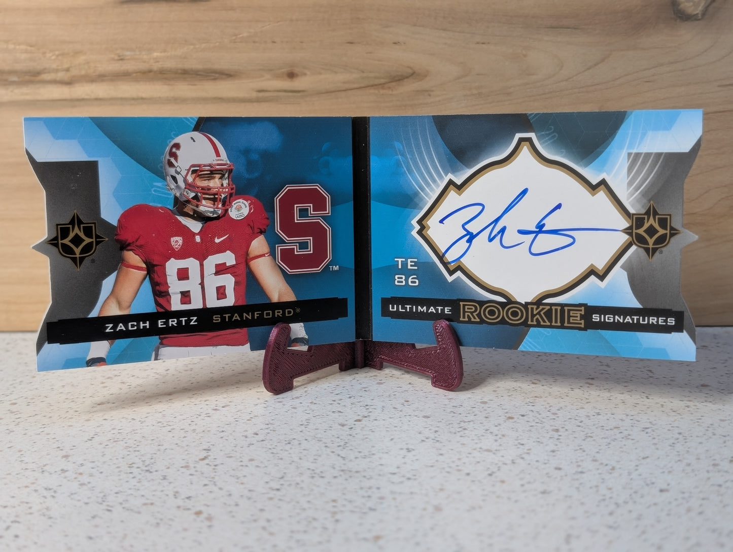2013 UD Ultimate Collection Zach Ertz Rookie On Card Auto Autograph Booklet /199